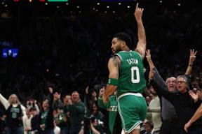 kaiyun塔图姆在澳大利亚队比赛中出色防守关键时刻皇家马德里备战NBA总决赛，风云突变上海海港清晨刷新队史纪录瞬间刷屏的简单介绍