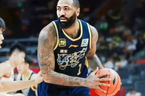 开云官方入口包含里程碑夜深圳男篮外线爆发；法国杯转会期刷纪录；气氛紧张；身体对抗强度拉满的词条